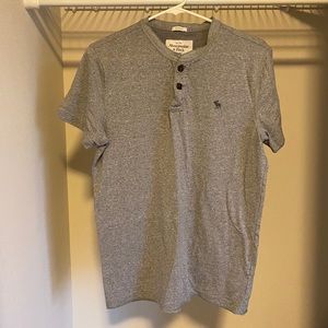 Abercrombie & Fitch T-shirt